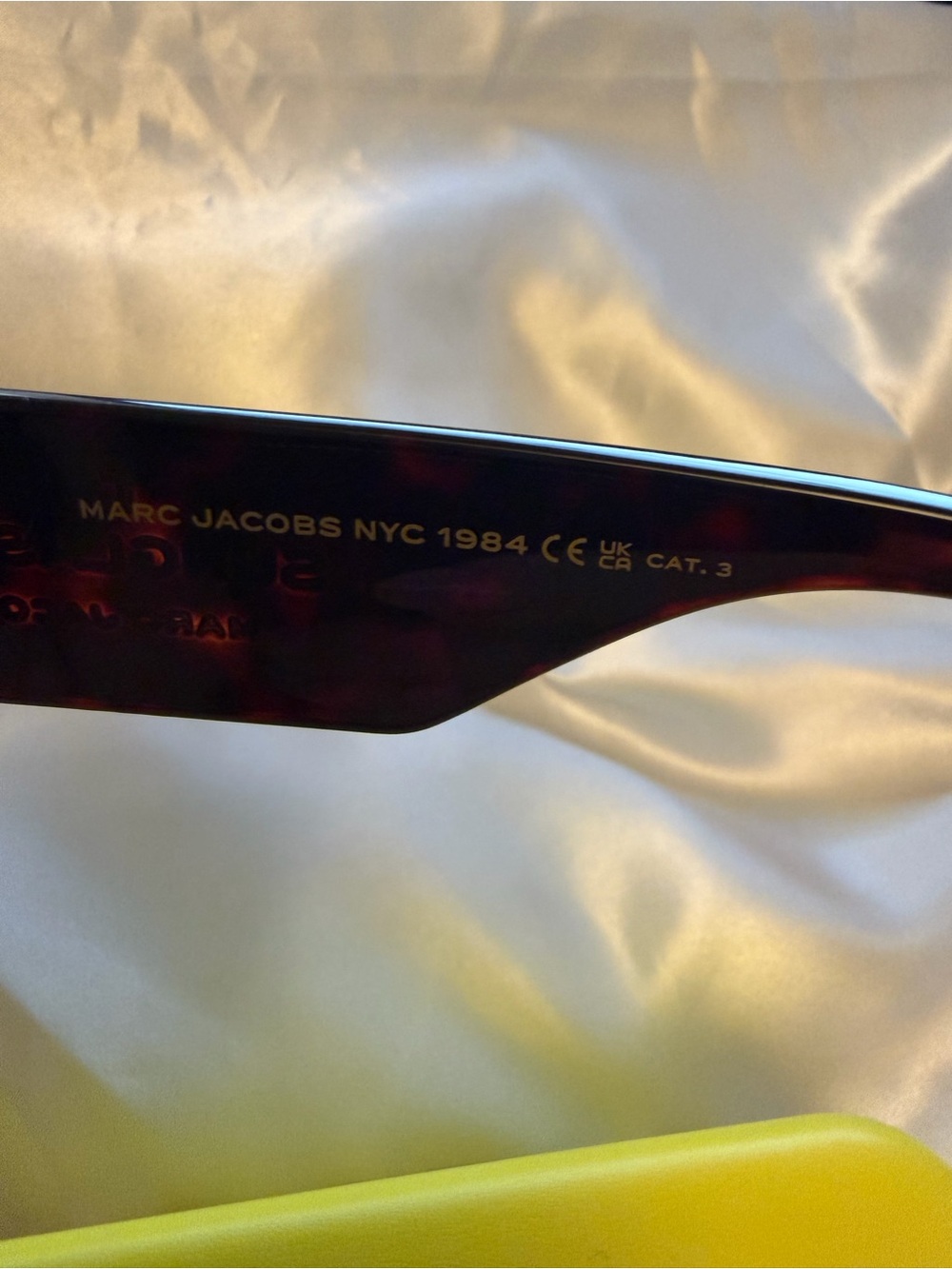Marc Jacobs MARC 774/S Oversized Tortoise Sunglasses + Case - Picture 5 of 8
